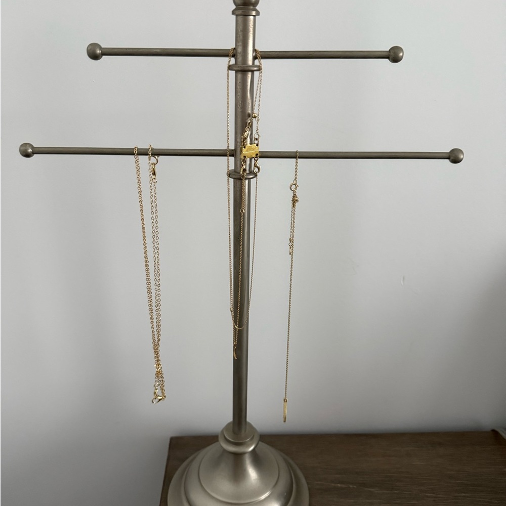 Pottery Barn jewelry Stand in Silver